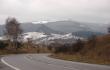 Ruduo ir sniegas, kelias ir Tatr kalnai. Visa tai Slovakija