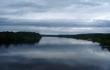 Ivalojoki (Suomiškai joki - upė, Ivalo - miestelis, pro kurį ji teka ir kuriame mes esame). Vakaras Ivalo, laikas 21:45 val.