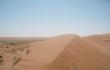 Skirtingai nei Lietuvos Nidoje, Omane smėlio niekas nesaugo ir juo laipioti nedraudžia