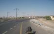 Miesto pakraštyje tranzuoju į miesto centrą (Omane nėra durnių, kad daug vaikščioti ir dar per tokį karštį)