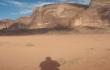 Nepažįstamas šešėlis Vadi Rumo dykumoje [Artimieji (Rytai). Kitoj Jordano upės pusėj, 2018]