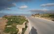 Kelias tiesiai, kuriuo eiti galima [Malta taip pat. Vieno pasivaikščiojimo istorija, 2018]