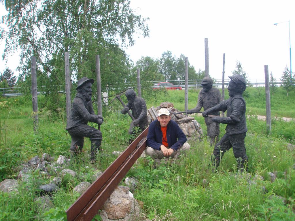 Aukso iekotojai ir a, Ivalo, Suomija