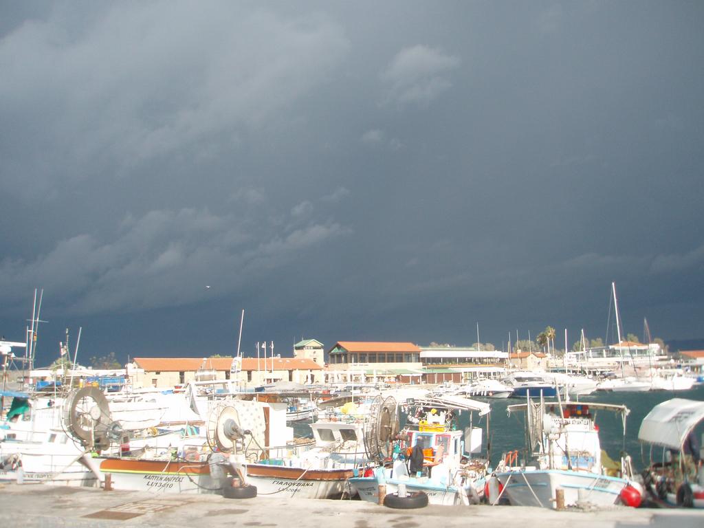 Tragikas dangus vir Paphos miesto