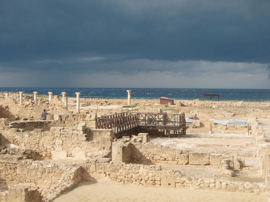 Senoviniame Paphos mieste (Kato Paphos) tuoj lis